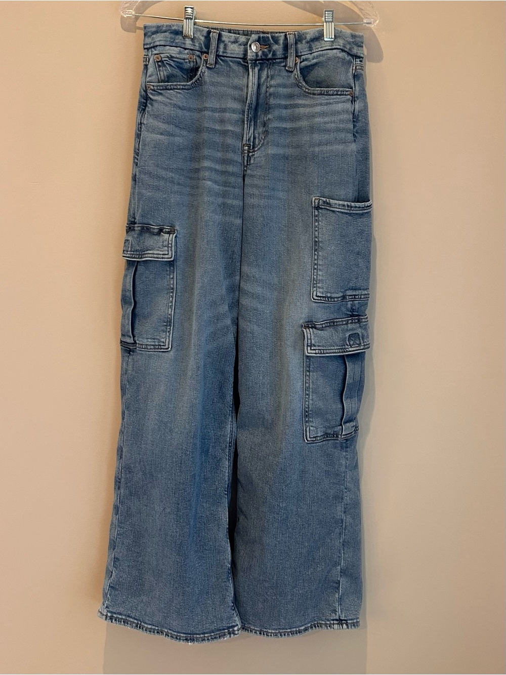 American Eagle Outfitters Light Blue Wide-Leg Cargo Jeans - Picture 5 of 9